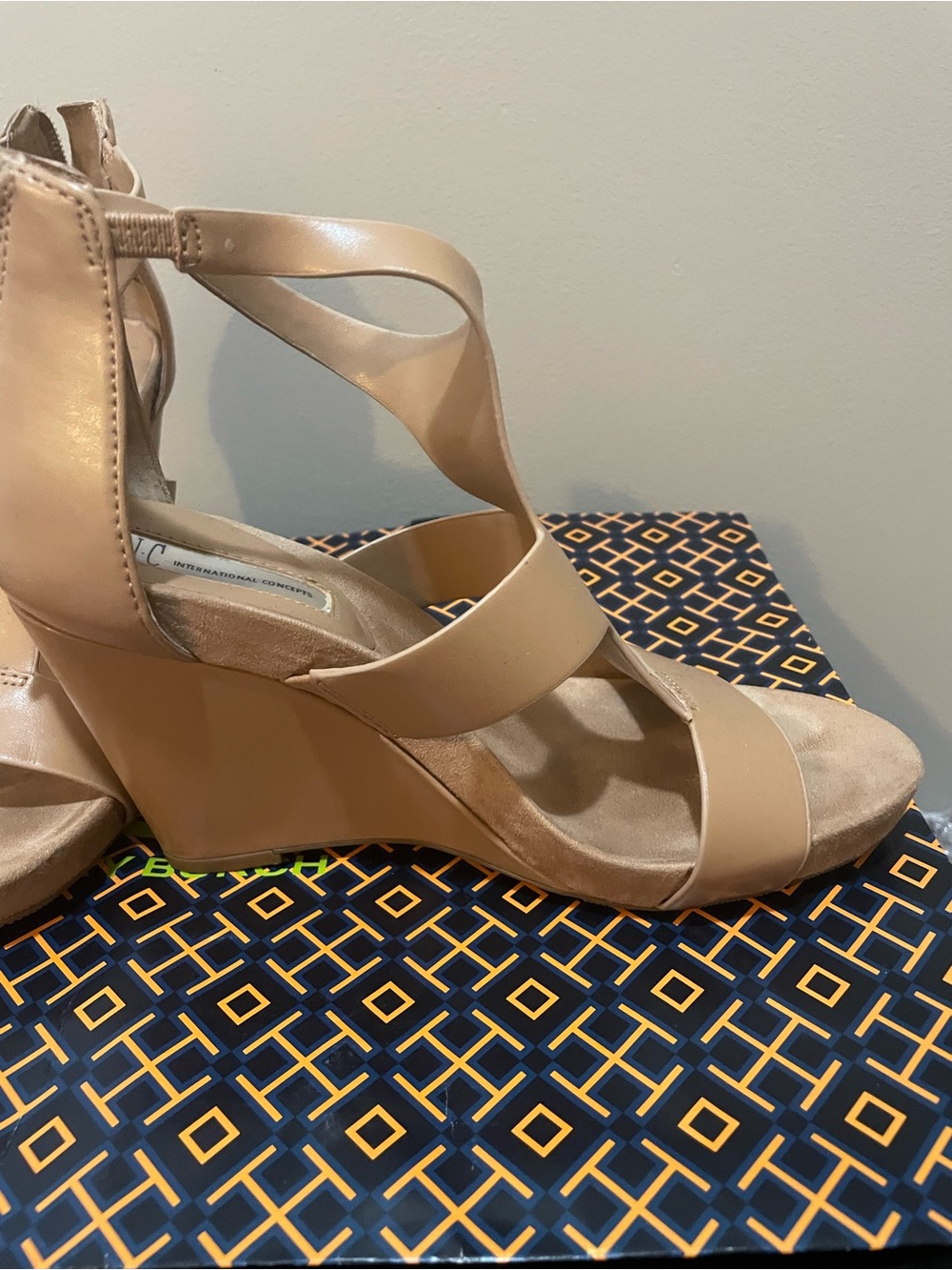 INC International Concepts Tan Strappy Cutout Sandals - Picture 4 of 5